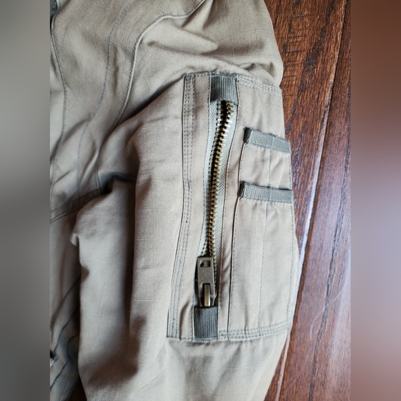 Superdry Limited Mens olive green winter coat - Picture 4 of 11